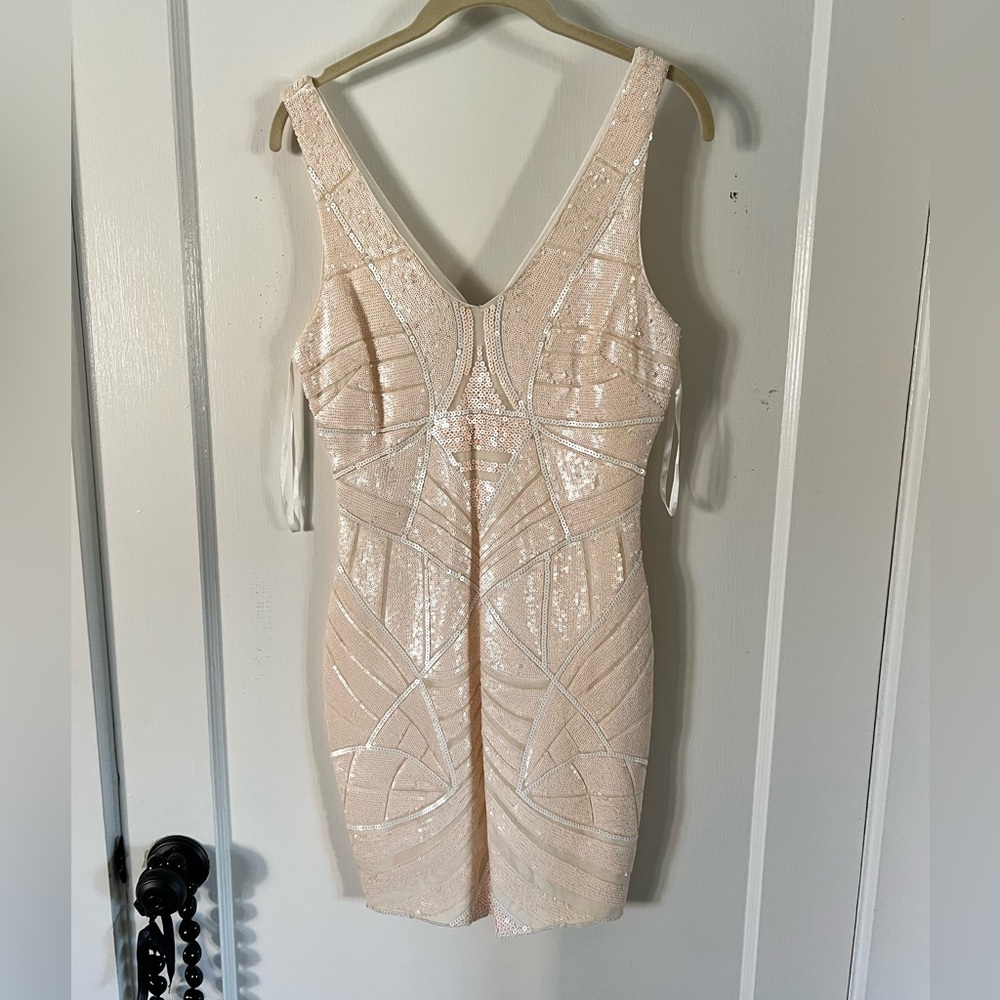 Bebe Women's Cream and White Dress